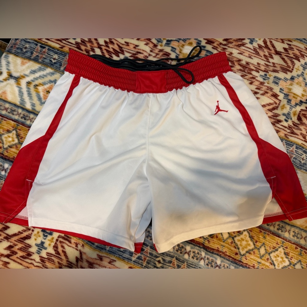 Jordan Men's  Athletic Shorts in White and Red XL 6”